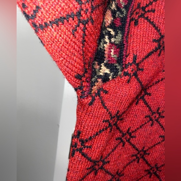 Icelandic Design Nordic Women’s 100%‎ Wool Sweater Embroidered Size Large Red - Picture 5 of 10